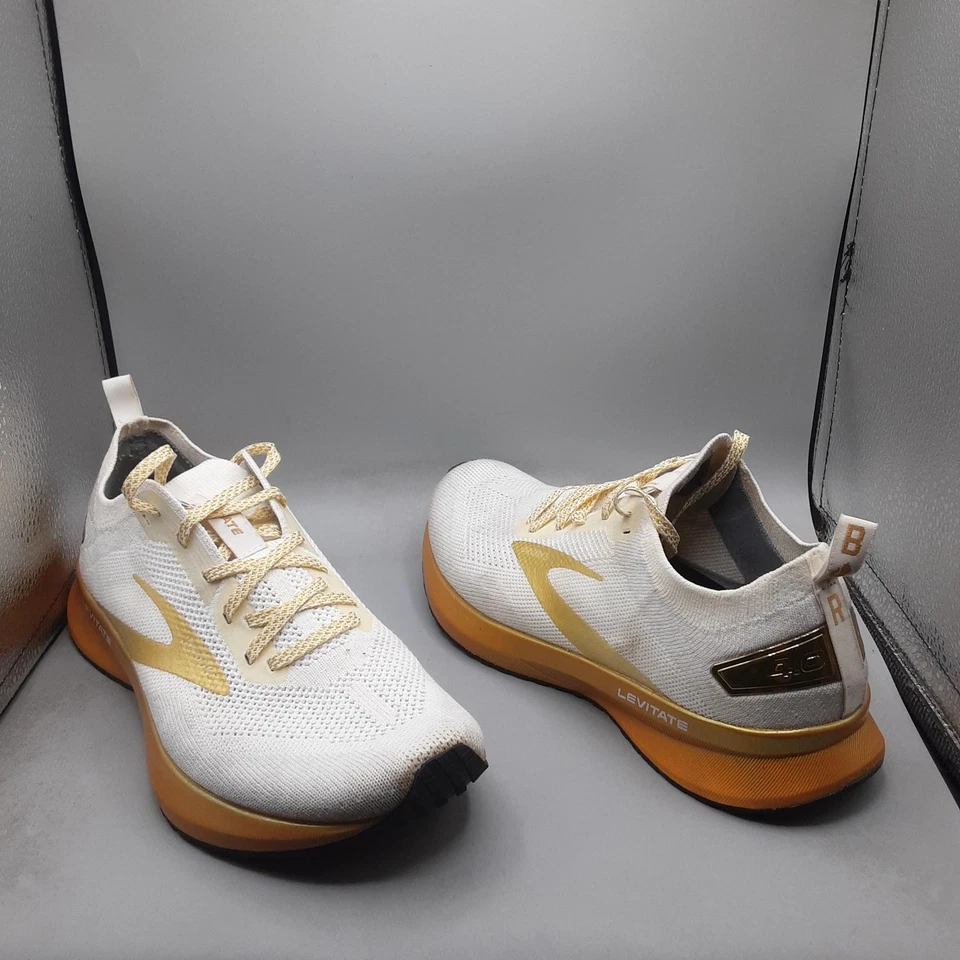 Brooks Levitate 4 Zapatos Mujer Talla 8 Blanco Dorado Tenis para Correr Tejidos Foto 1 de 4
