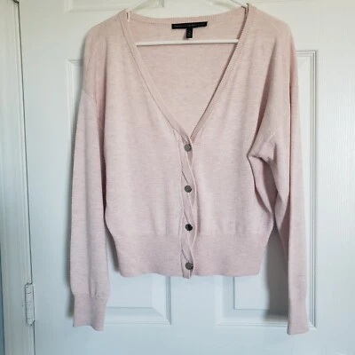 WHBM Cardigan 毛衣 S 码 粉色 L/S 裁剪 Demure Academia Cottagecore — 第 1/4 张图片