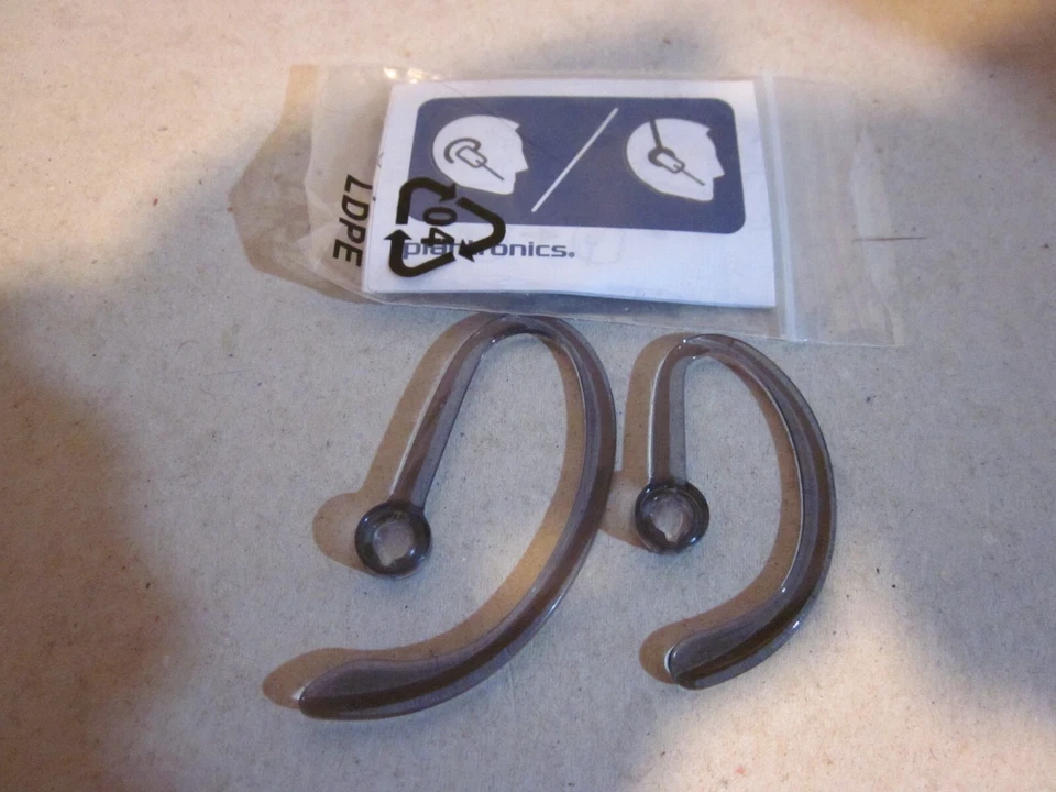 2 x New Plantronics Fit Kit Hooks, Large,  Small, L, S - Image 1 of 1