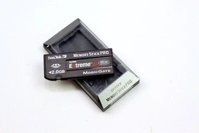 SanDisk 2 GB Extreme III Memory Stick Pro Card (SDMSPX3-2048) w/ Case - Image 1 of 4