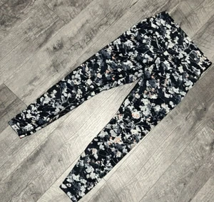 Lululemon Blumen Leggings Gr. 6 Top Zustand - Bild 1 von 6