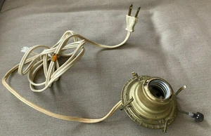 Vintage Lampenteil Messing Brenner Schirm Halter elektrifiziert Leviton Kordel Knopf älter - Bild 1 von 8