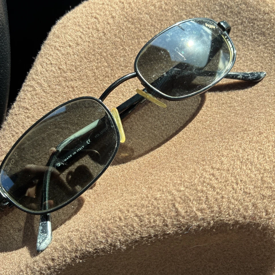 Gafas de sol polarizadas fotográficas RevoH2O de colección - marco negro mate 3041 - hechas en Italia Foto 1 de 4