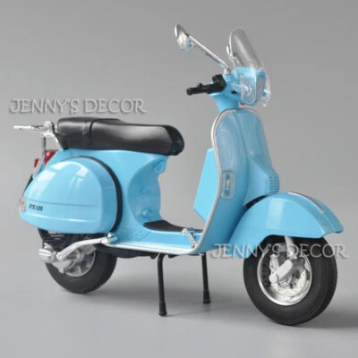 1:10 Scale Diecast Metal Motorcycle Model Toy Scooter Vespa PX125 Replica - Image 1 of 4
