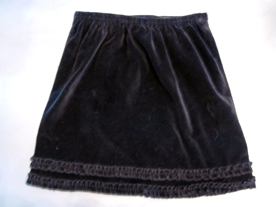 The Children's Place 女孩黑色丝绒裙弹性腰部荷叶边下摆 尺寸 6X/7X — 第 1/3 张图片