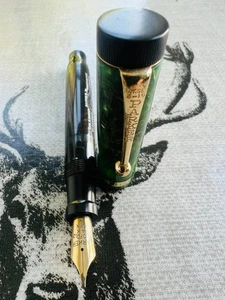 Parker Duofold Lucky Curve fountain pen, 14k M semi flex nib, jade green, 1930s - Picture 1 of 15