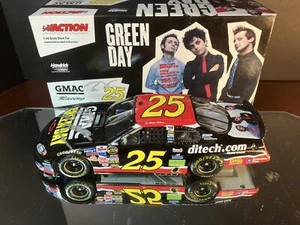 Brian Vickers #25 GMAC ditech.com Green Day Autographed 2005 Chevrolet 1,152 1:2 - Picture 1 of 14