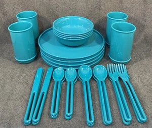 IDG Marketing 1986 Setting For 4 Plates Bowls Cups And Flatware Plastic EUC - Picture 1 of 12