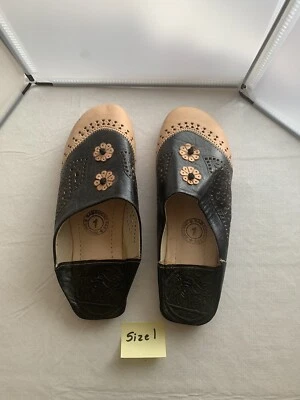 Zapatillas de cuero marroquí talla 1 Foto 1 de 2