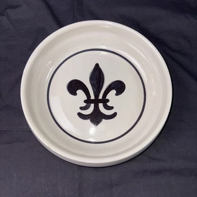 Миска для корма для собак Louisville Stoneware Fleur De Lis 9 дюймов тяжелая - Изображение 1 из 4
