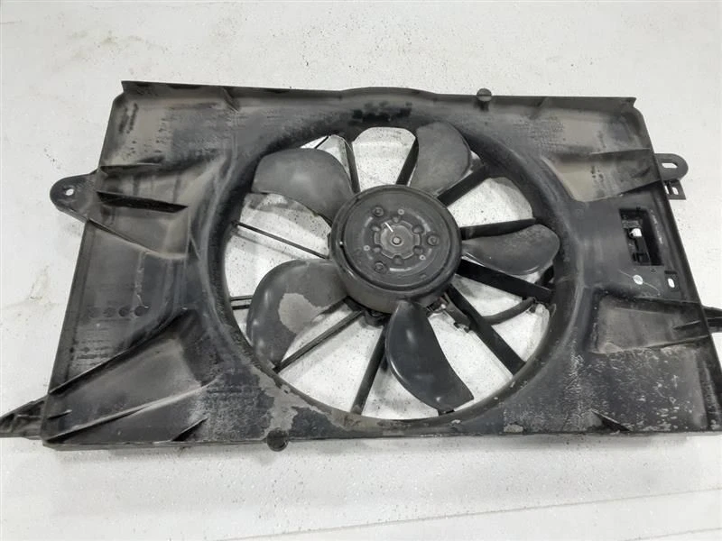 2015-2017 Chrysler 200 Radiator Motor Cooling Fan Assembly OEM Foto 1 de 4