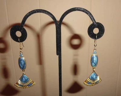 Серьги с подписью Berebi подвеской синий закрученный эмаль золотистый вентилятор формы богемный - Изображение 1 из 4