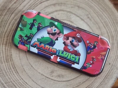MARKENLOS 🍀 Nintendo Switch LITE Schutzhülle Hard Case Schutz Mario und Luigi Design