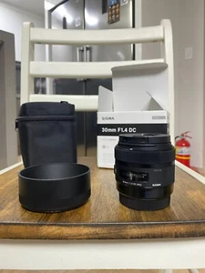 Open-Box Sigma 30mm 1.4 Canon EF-M - Picture 1 of 7