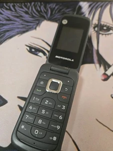 Motorola Flip Phone with MP3 Player and 2MP Camera - Photo 1 sur 3