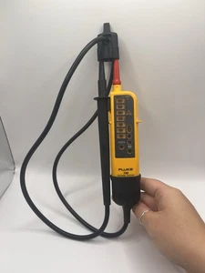 Fluke T90 Voltage & Continuity Tester Very Good Condition Working - Picture 1 of 5