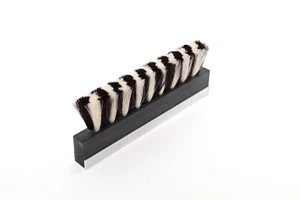 Levin Design Schallplattenbürste Classic Dry / POM  - Zebra Look - Picture 1 of 3