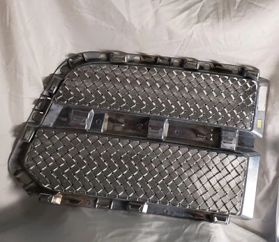 Camión Dodge Ram 1500 2013-2018 lado izquierdo parrilla superior cromada Mopar OEM  Foto 1 de 3