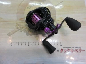 Abu Garcia REVO EXD-SHS Bass Baitcast Reel Right Used F/S - Picture 1 of 7