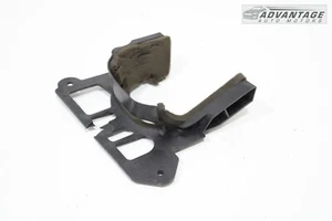 2012-2017 AUDI A7 FRONT PASSENGER SIDE CV AXLE SHAFT COVER SHIELD BRACKET OEM - Picture 1 of 8