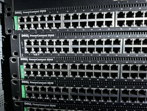 Dell PowerConnect 5548 48-port Gigabit Ethernet Switch - Picture 1 of 1