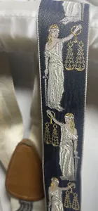 Limited Edition Trafalgar Hosenträger Waage Lady Justice Seide & Wildleder - Bild 1 von 4