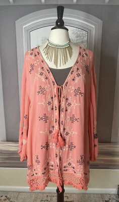 Monoreno embroidered bohemian Kinomo Top, Size Medium, NWT - Image 1 of 4