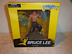 Bruce Lee "Water" Gallery Diorama Statue - Bild 1 von 7
