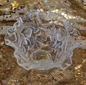 Vintage Fenton Clear Glass Inverted Strawberry Ruffled Edge Bowl - Picture 1 of 22