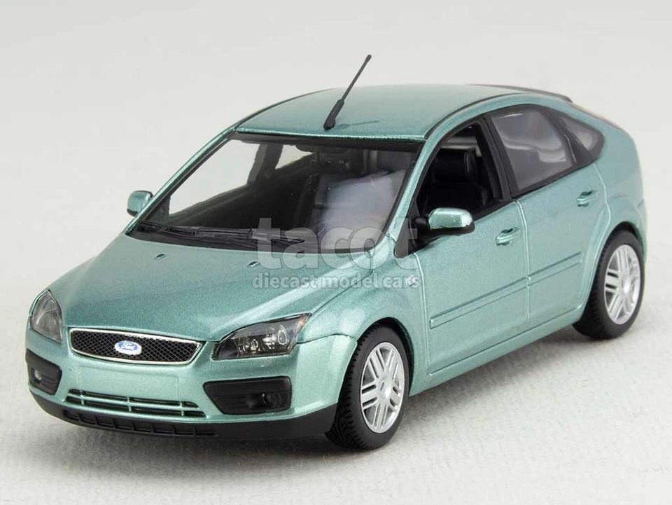 Ford Focus 2004 - Maxichamps 1/43 - Immagine 1 di 1