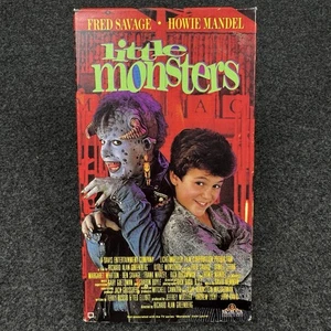 Little Monsters VHS 1989 Fred Savage Howie Mandel MGM / UA Tested - Imagen 1 de 12