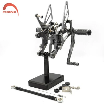 Juego trasero CNC reposapiés estriberas estriberas para Yamaha YZF R6 1999-2000 2001 2002 Foto 1 de 4