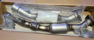 Convertidores catalíticos compatibles con Dodge Challenger 2009-2010, Dodge Charger. Foto 1 de 4