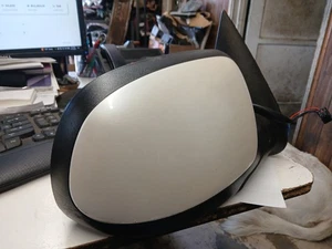 03-06 Cadillac Escalade EXT Power Fold Door Mirror W/ Signal Passenger Right OEM - Picture 1 of 9