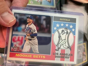 2025 Topps Heritage - 1976 Player Icons #76PI-13 Mookie Betts - Picture 1 of 2