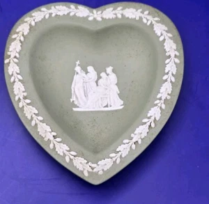 Wedgwood Sage Green Jasperware Heart Sweet Dish Tray - Picture 1 of 4