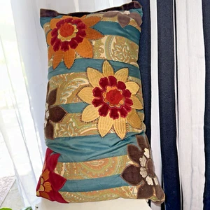 Pier 1 Rectangle Embroidered Floral Cottagecore Throw Pillow Y2K Boho Retro - Picture 1 of 11