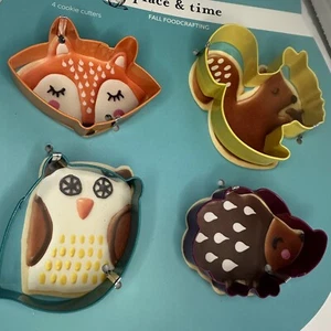 WILTON 4 Pc Fall Cookie Cutter Set Metal Squirrel Owl Fox Hedgehog - Picture 1 of 2