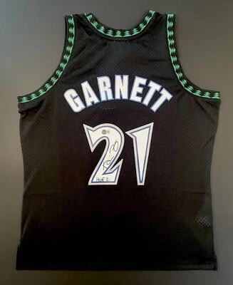Camiseta deportiva firmada por Kevin Garnett Timberwolves Mitchell & Ness Swingman Beckett Salón de la fama 20 Foto 1 de 4