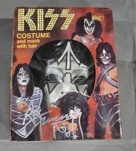 SIGNED AUTOGRAPH KISS 1978 ACE FREHLEY COLLEGEVILLE HALLOWEEN COSTUME AUCOIN - Picture 1 of 8