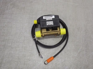 BURKERT Type 8081 ultrasonic flowmeter model QN 0.6 DN15 0.06 - 20 l/min 3/4 NPT - Picture 1 of 10