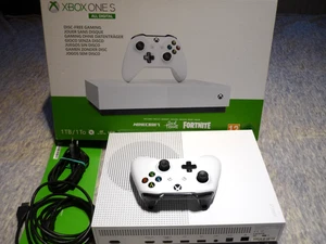 Microsoft Xbox One S - Konsole - 1TB - Model 1681 - Mit Controller - Bild 1 von 17