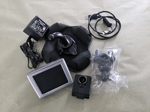 Garmin nüvi 350 NA mit Zubehörpaket, MP3 und Sprachassistent - funktioniert super - Bild 1 von 8