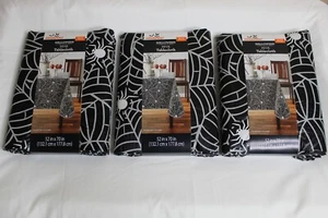 Spider Web Tablecloth, Rectangle, 52 in. x 70 in., Lot of 3 Halloween NEW - Picture 1 of 3