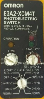Omron E3A22-XCM4T Photoelectric Sensor - Image 1 of 4