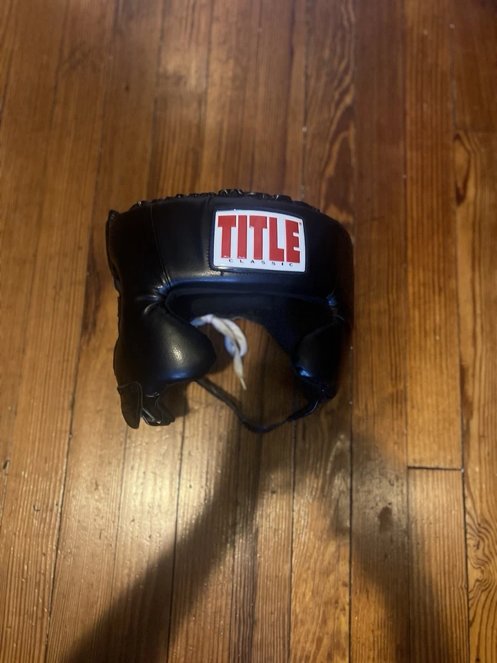 Tocado de entrenamiento de cuero de boxeo título oficial talla M Foto 1 de 3