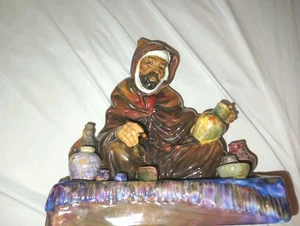 MINT VTG Royal Doulton HN1493 The Potter Porcelain Figurine Man - Picture 1 of 6