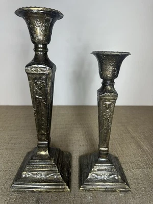 PAR de candelabros de latón neoclásico estilo Adam de 12" y 9,5" Foto 1 de 4