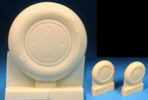 Barracuda 1/32 P-40B/C Main Wheels w/Smooth Tyres for Trumpeter kits (2pcs) - Picture 1 of 1
