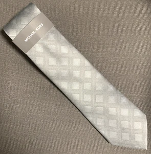 Michael Kors Men's Neck Tie Diamond Geo Grey Viscose Blend MSRP $69.50 - Picture 1 of 3